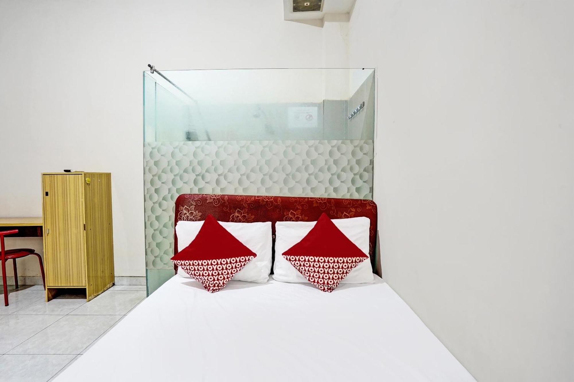 Oyo Life 92190 Arya Guest House Tulungagung Ngoại thất bức ảnh